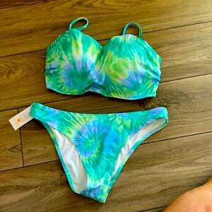 Shade & Shore 2 piece swimsuit